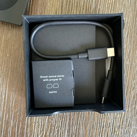 Beats Fit Pro Ear Buds - Picture 4 of 7